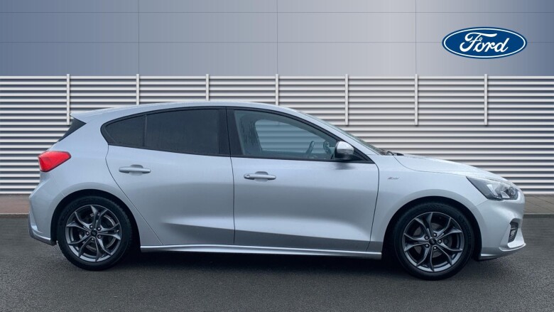 Ford Focus 1.0 EcoBoost 125 ST-Line 5dr Petrol Hatchback